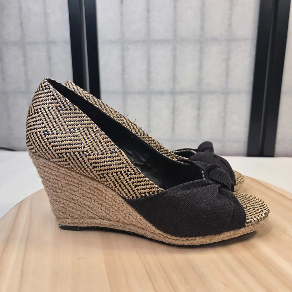Kelly & Katie Beige & Black Espadrille Wedge Peep Toe Sandals Women US 9.5